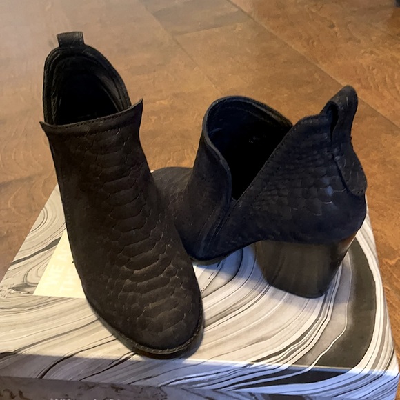 Jeffrey Campbell Rowlan Boots - Size 8 - Picture 2 of 4